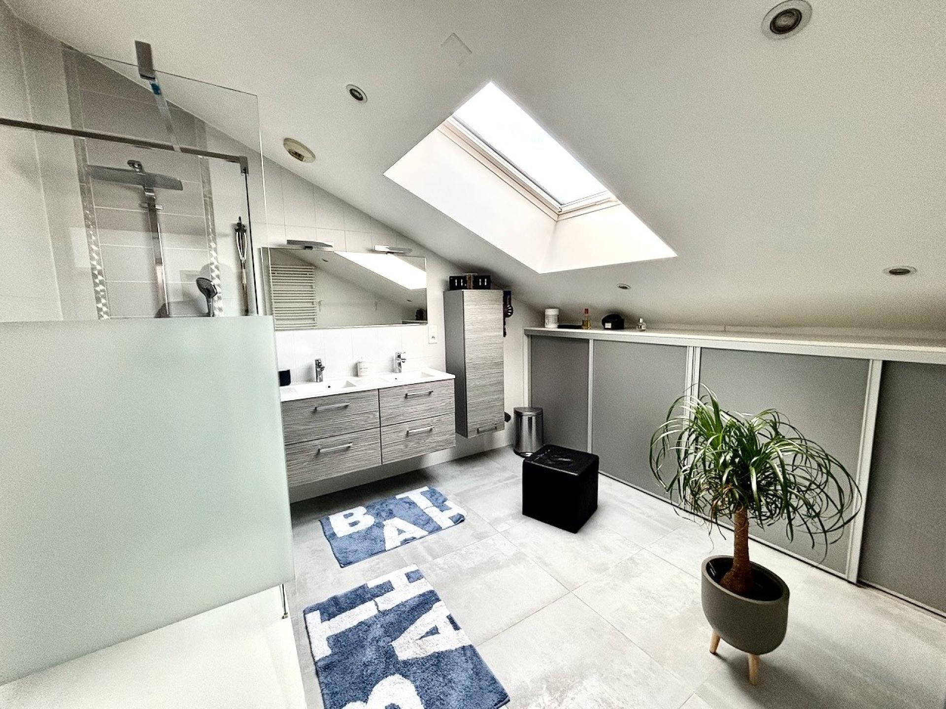 Photo 21 de l'annonce.