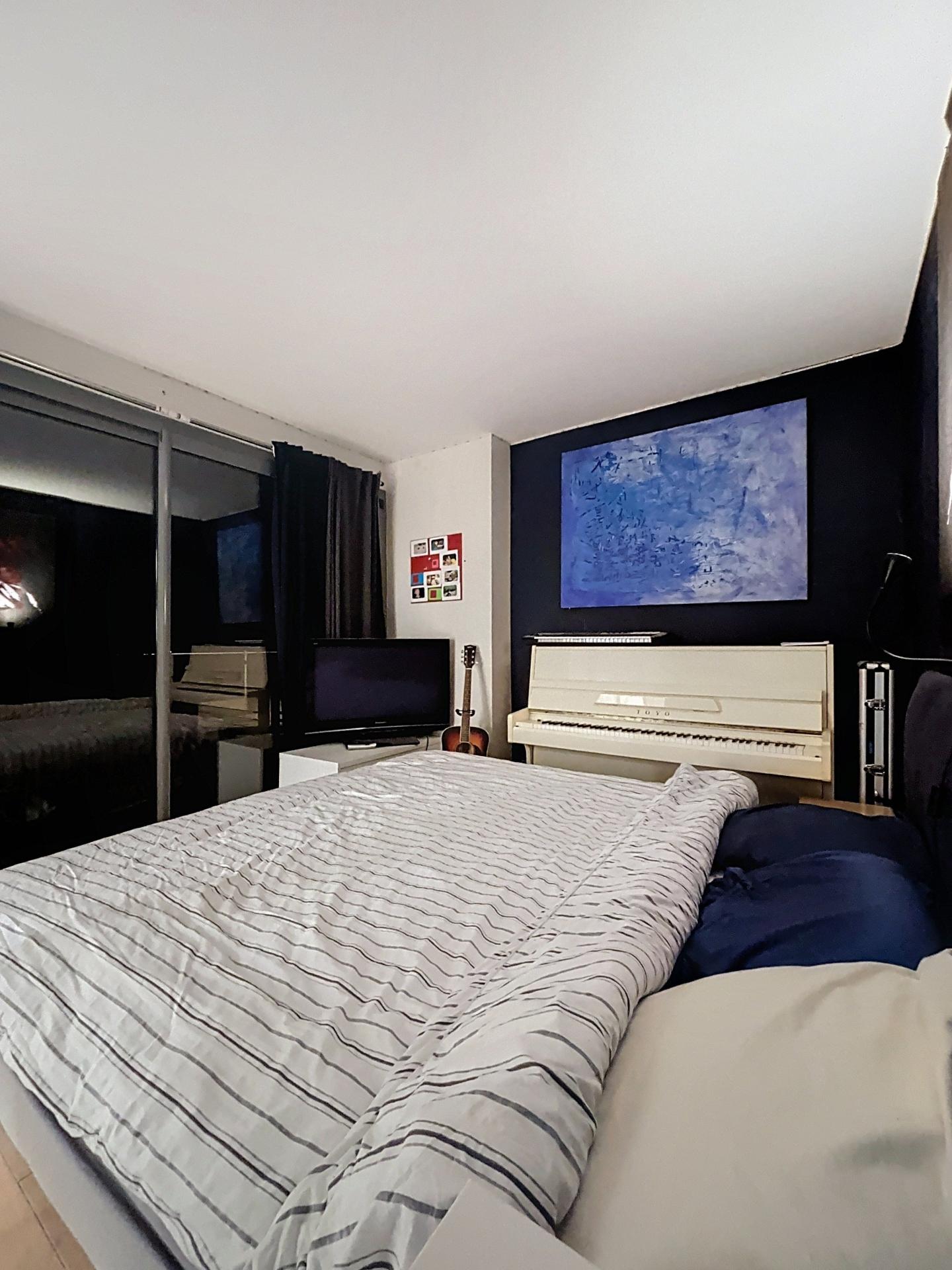 Photo 4 of the listing.