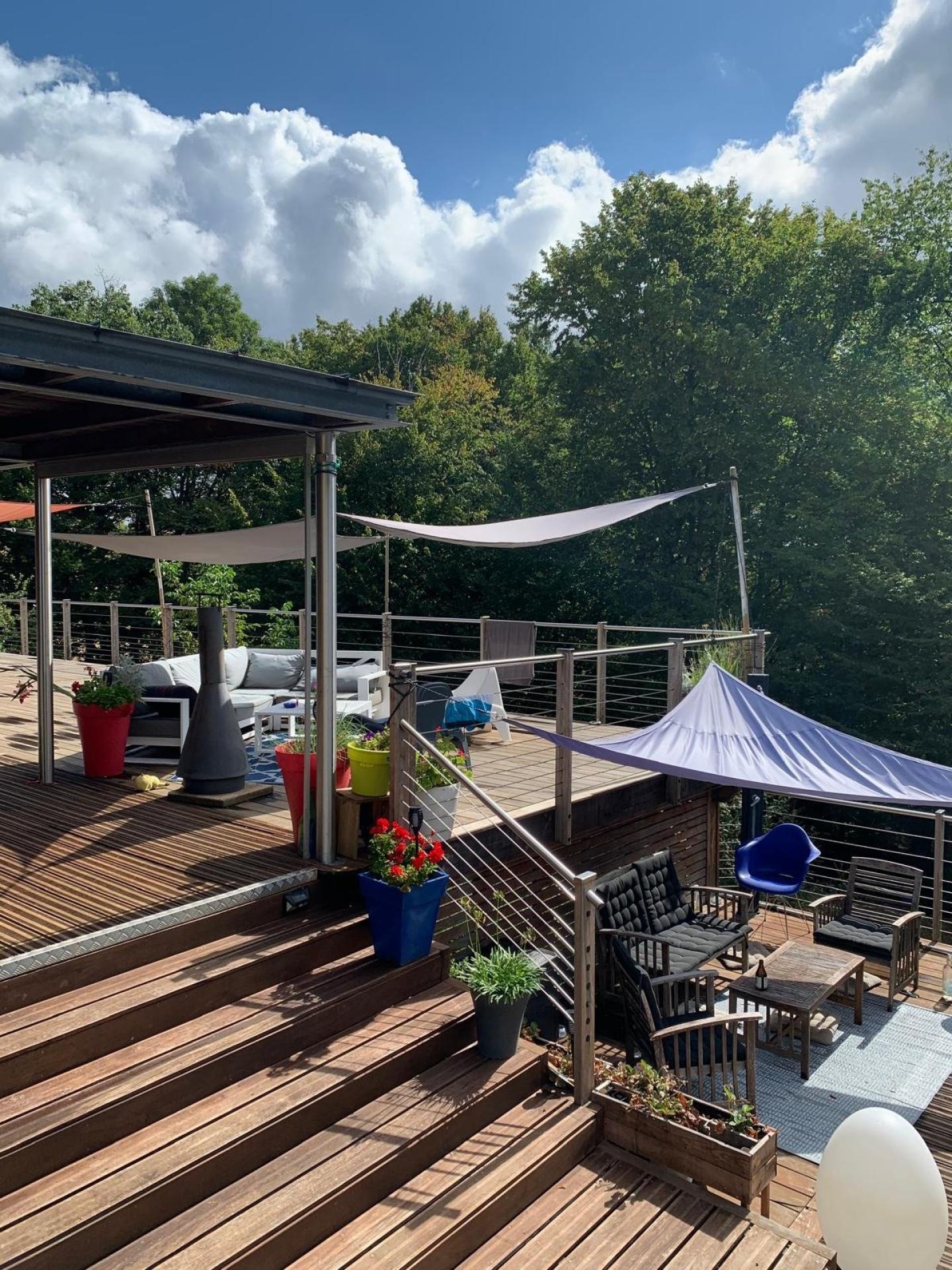 Photo 9 of the listing.