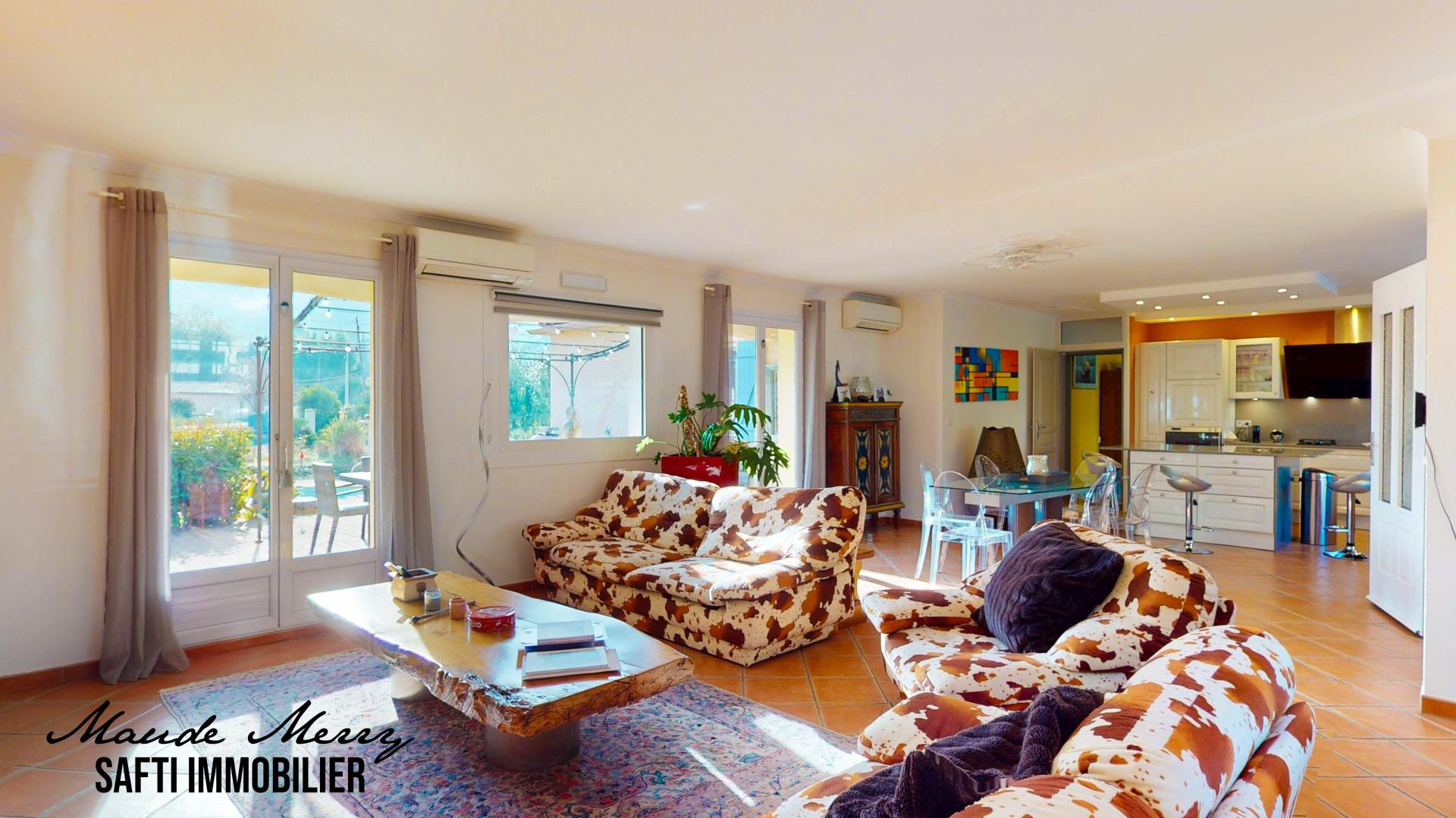 Photo 8 of the listing.