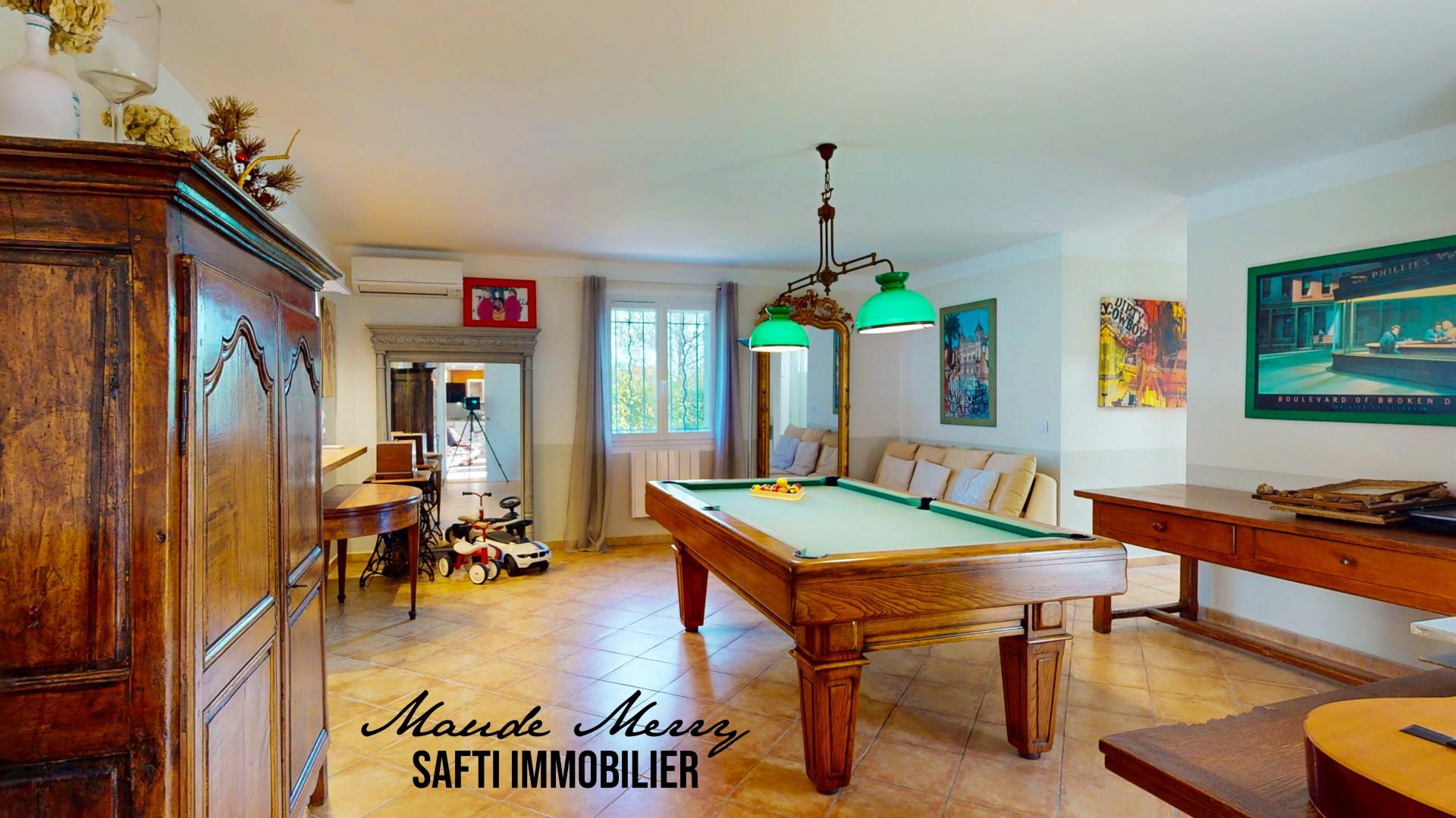 Photo 13 of the listing.