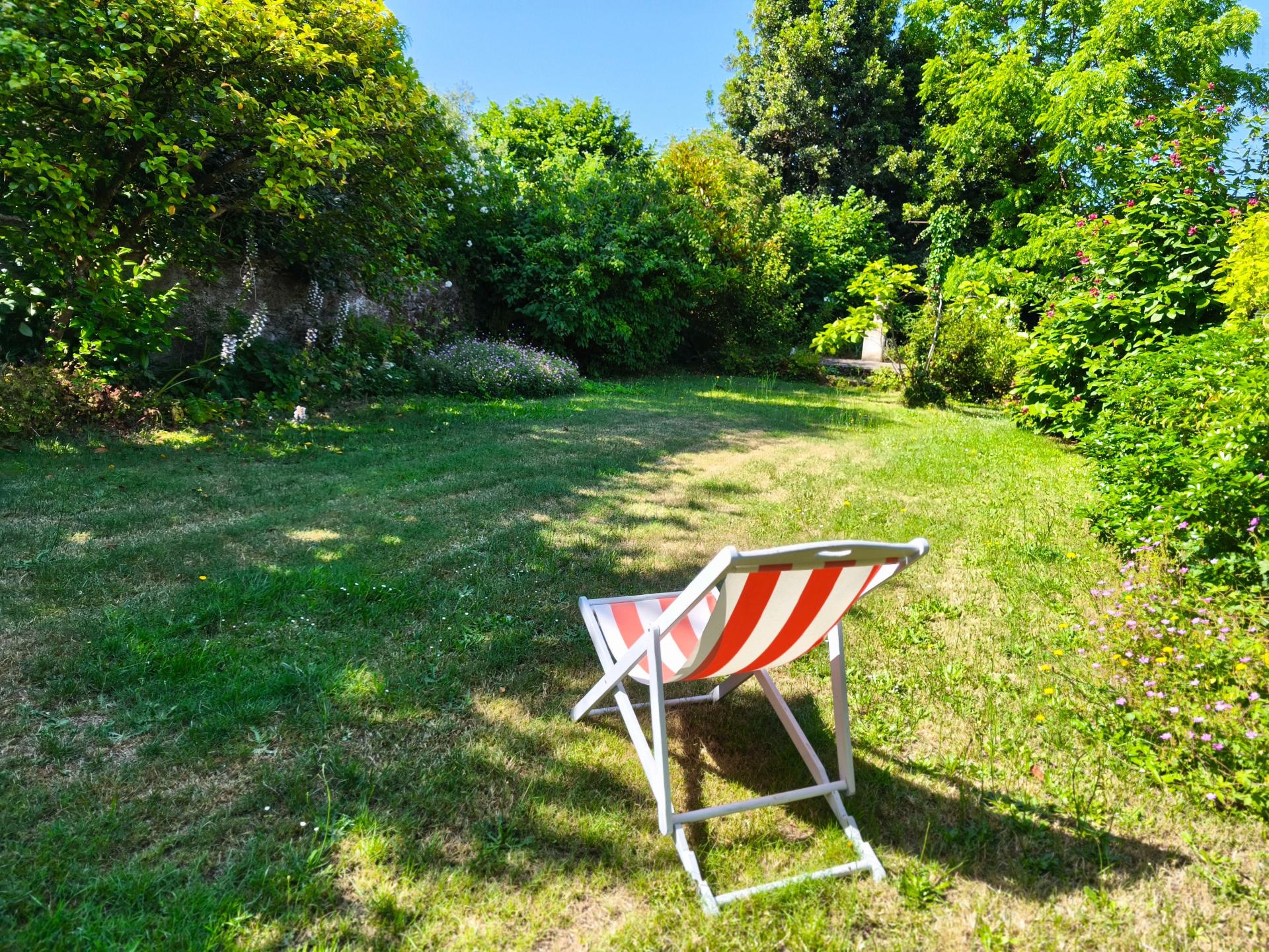 Photo 11 of the listing.