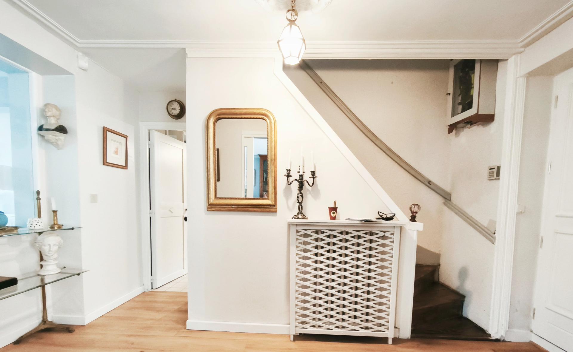 Photo 13 of the listing.