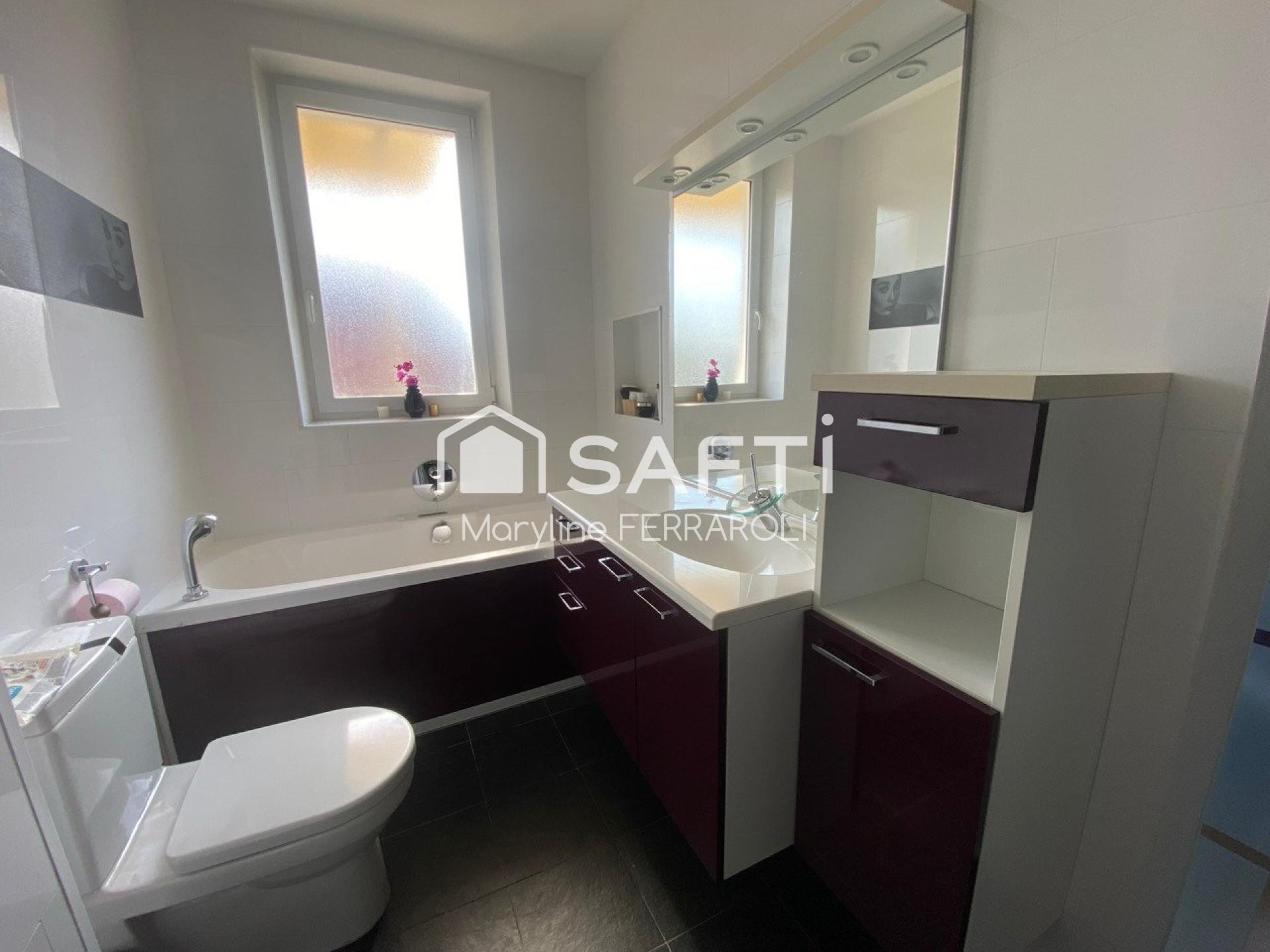 Maison a louer strasbourg - 8 pièce(s) - 202 m2 - Surfyn