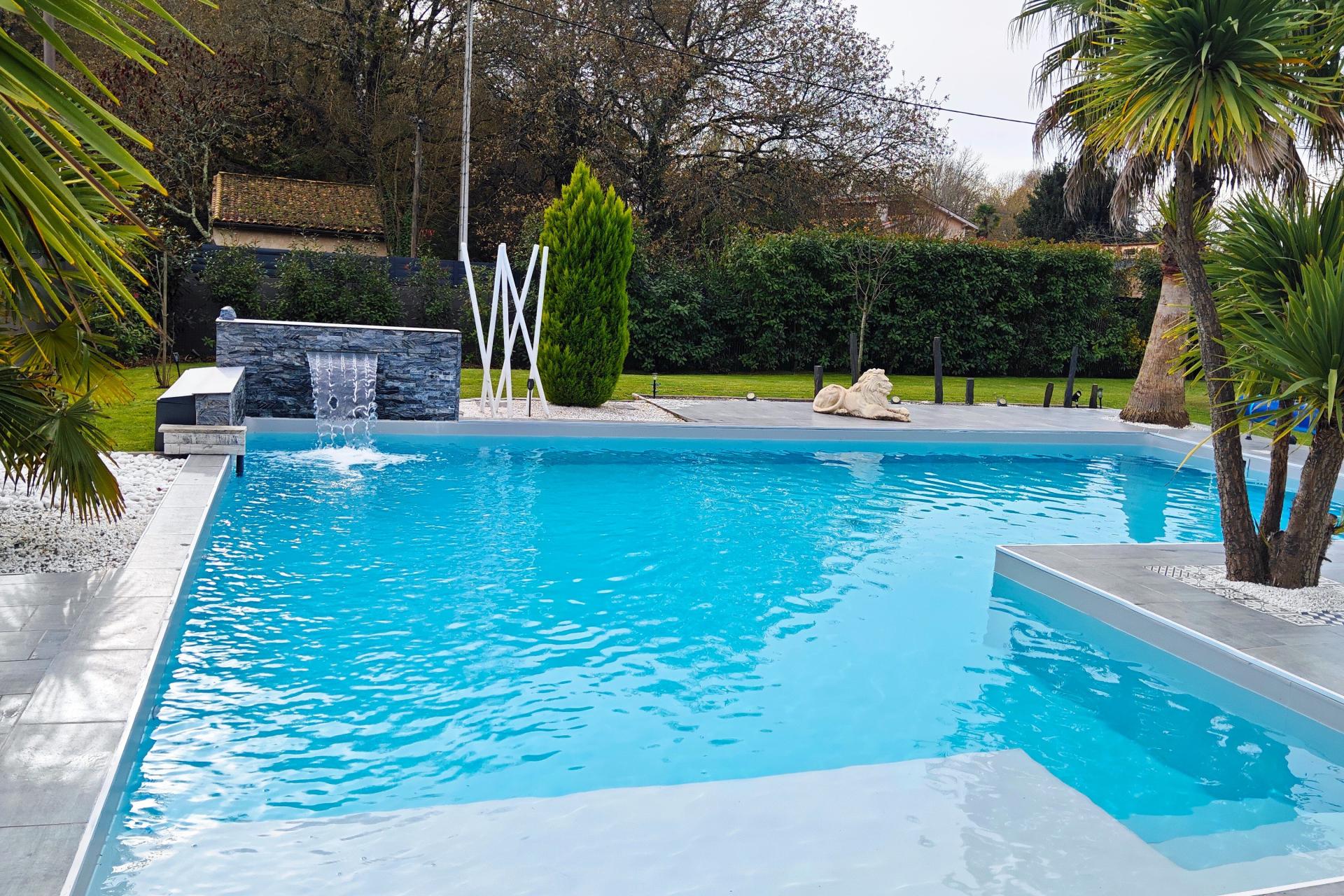 Photo 11 of the listing.