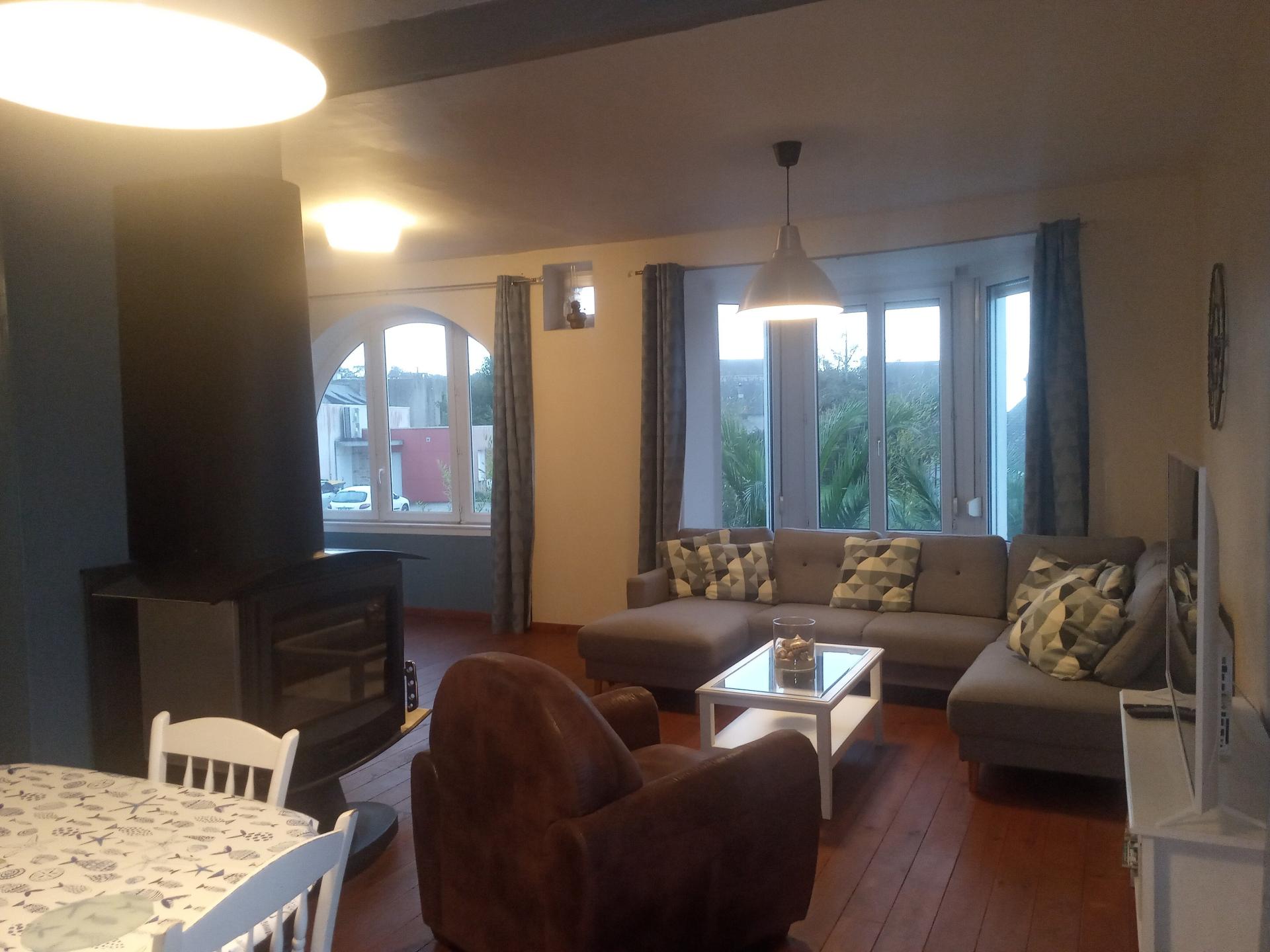 Photo 9 of the listing.