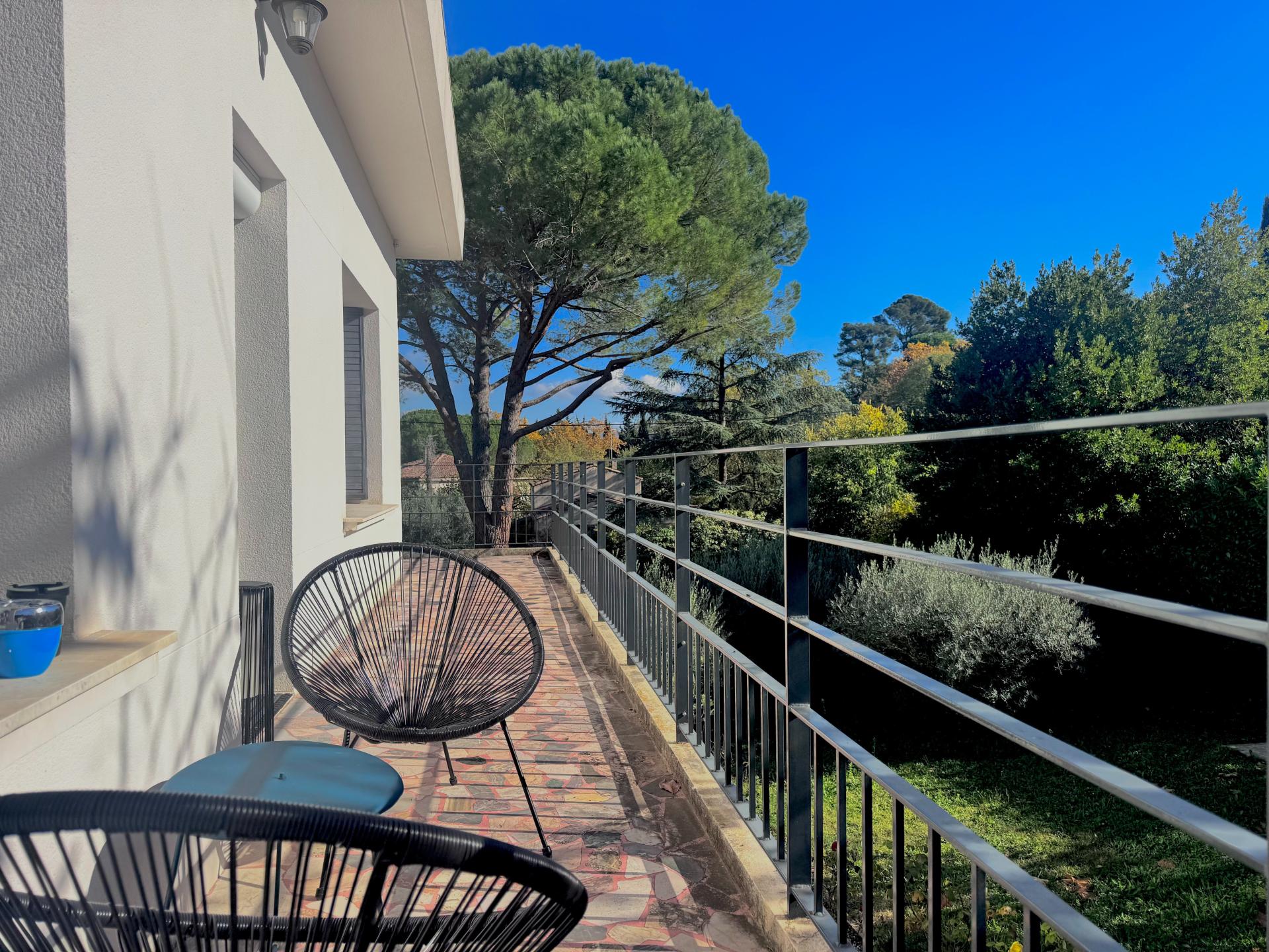 Photo 4 of the listing.