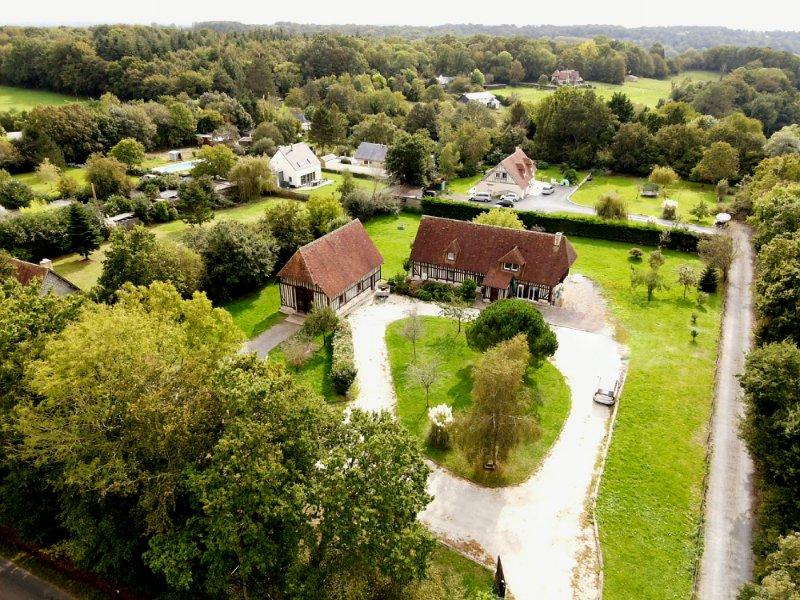 Photo 7 of the listing.