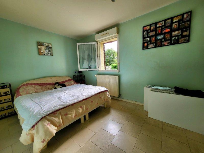 Photo 16 of the listing.