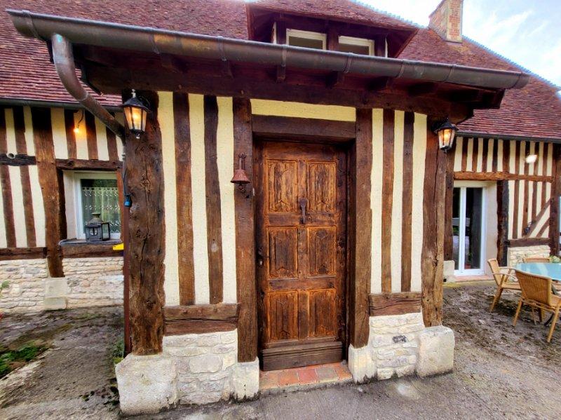 Photo 4 of the listing.