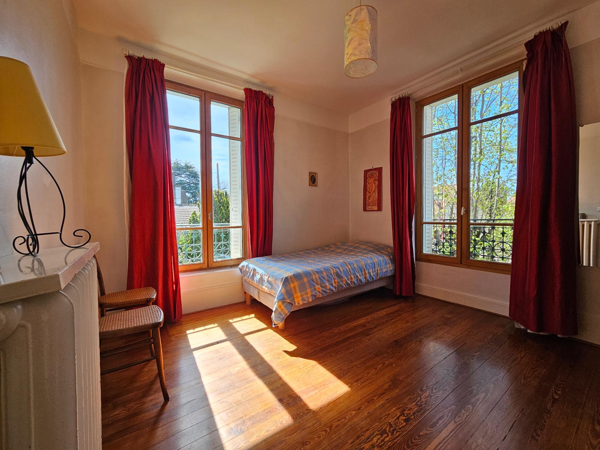 Photo 15 of the listing.