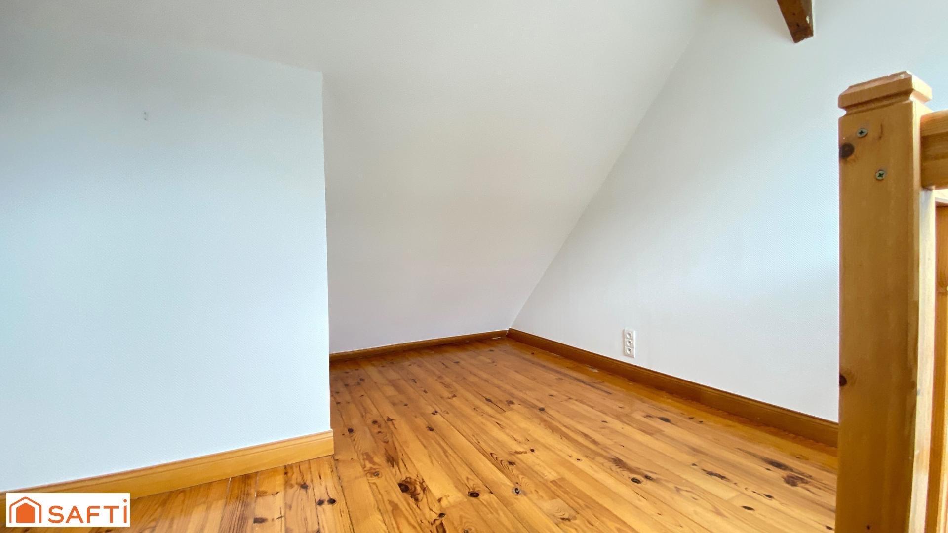 Photo 12 of the listing.