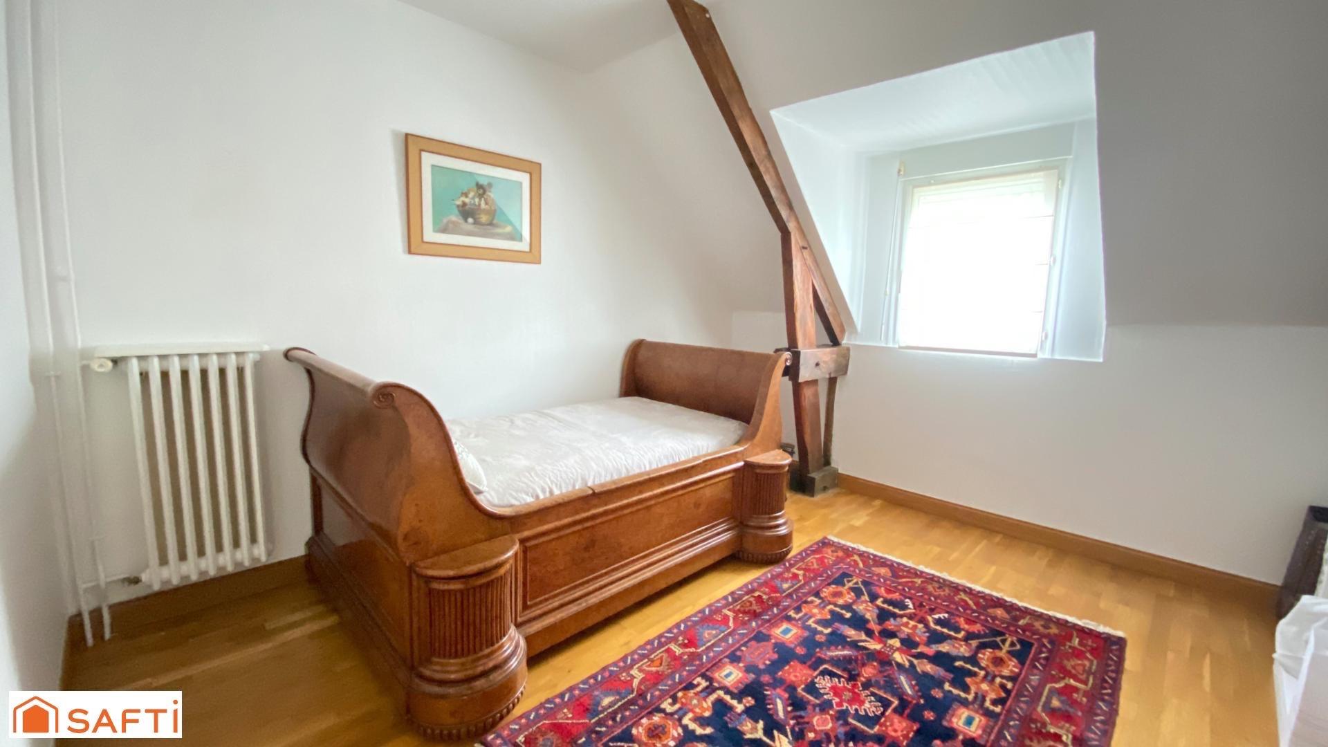 Photo 13 of the listing.