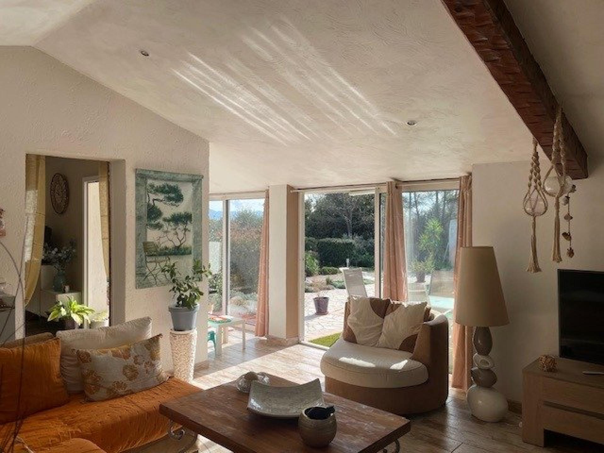 Photo 8 of the listing.