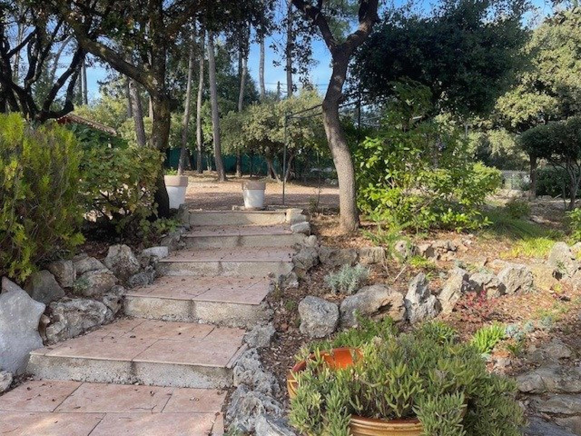 Photo 14 of the listing.