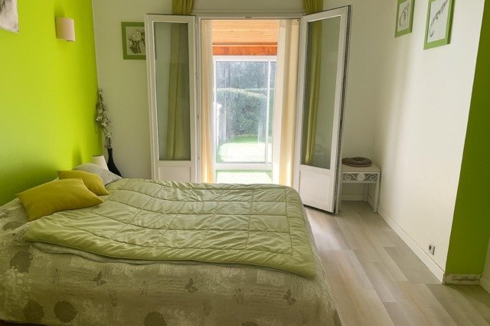 Photo 10 of the listing.