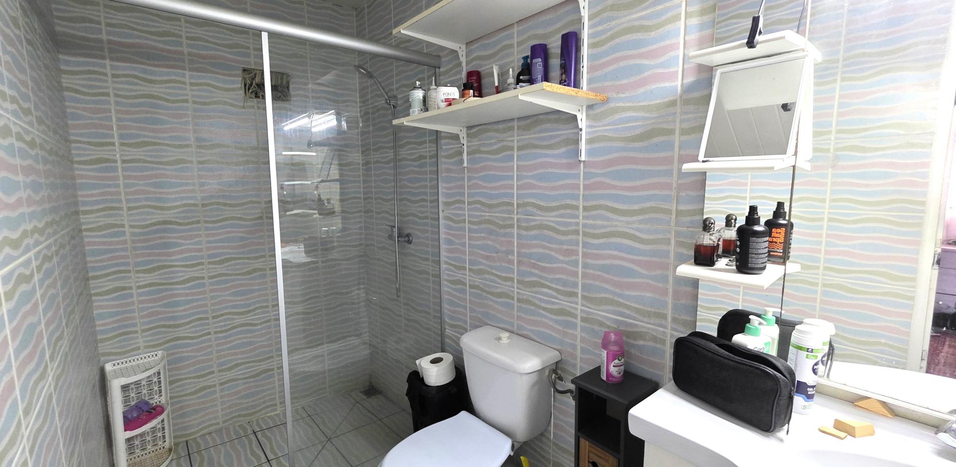 Photo 6 of the listing.