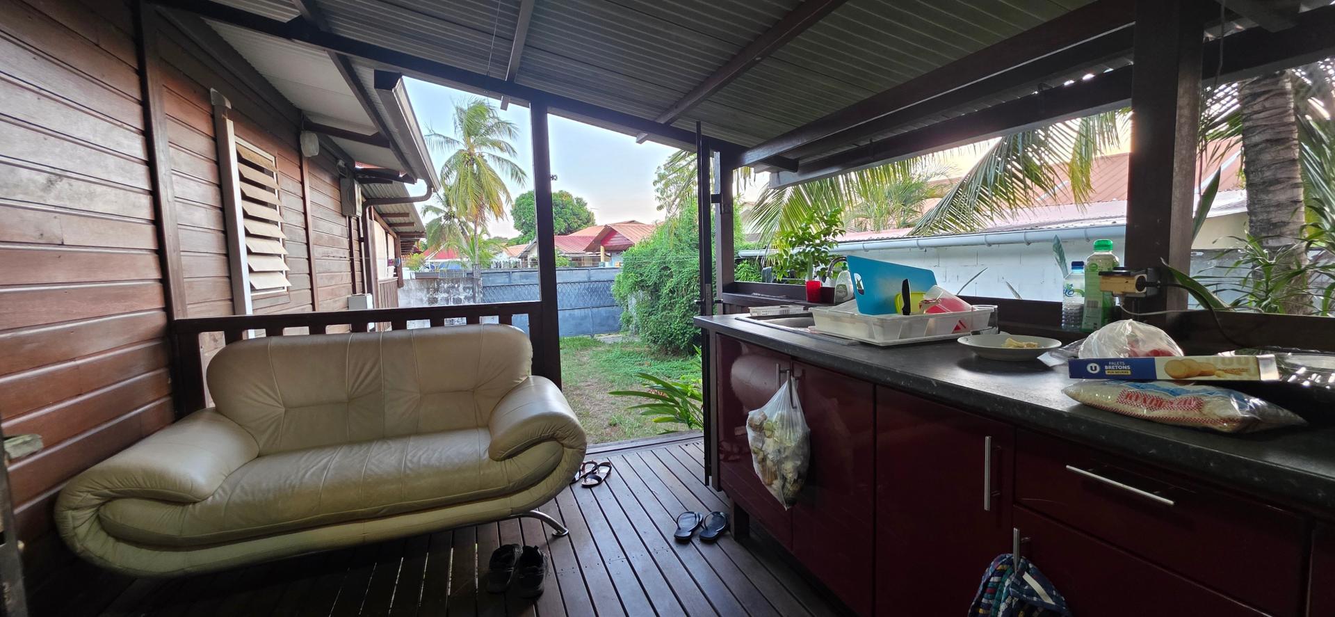 Photo 9 of the listing.