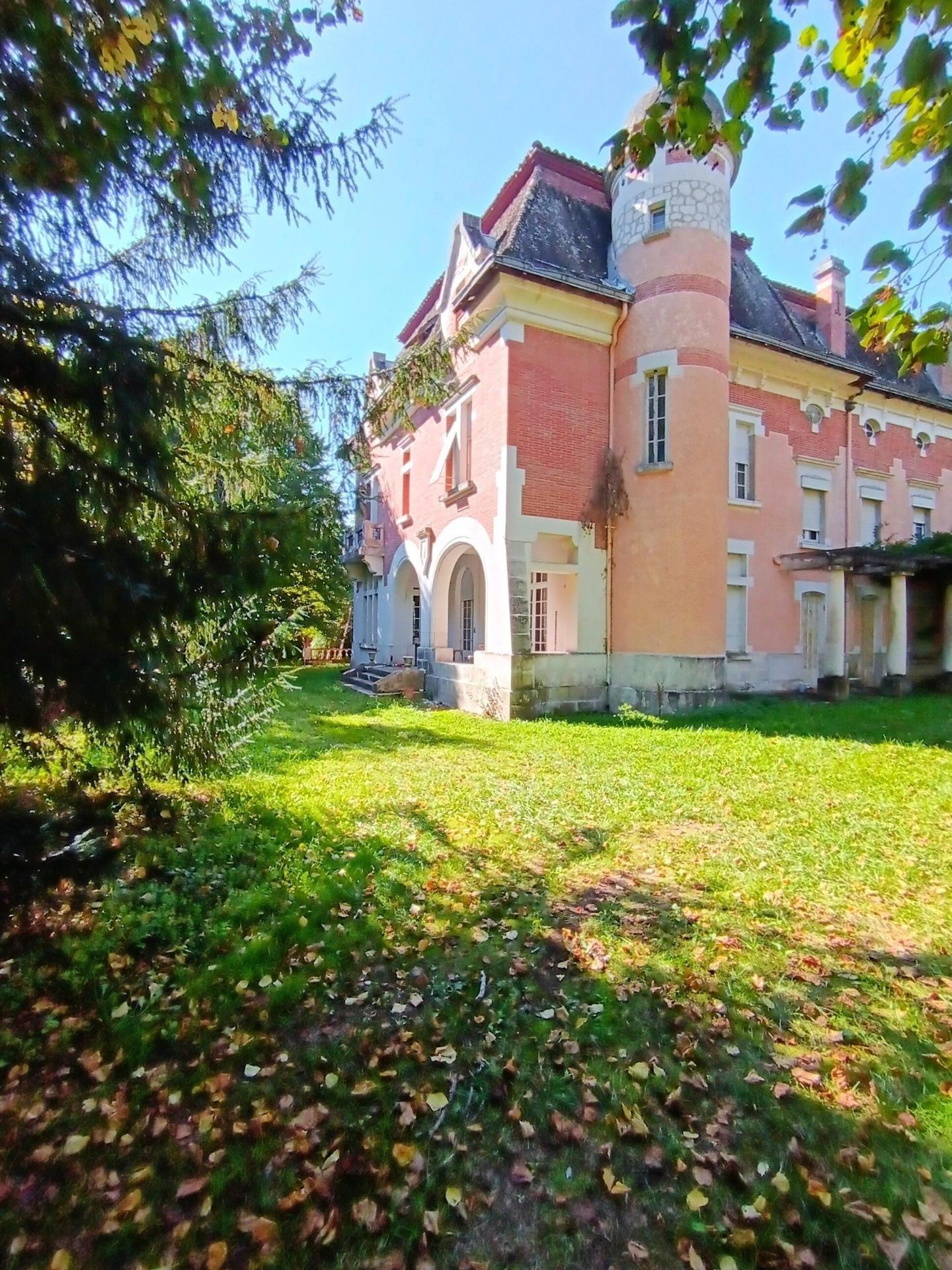 Photo 18 of the listing.