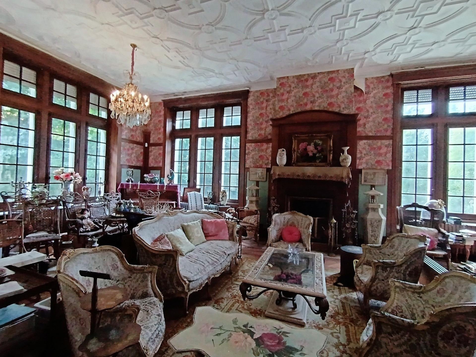 Photo 7 of the listing.