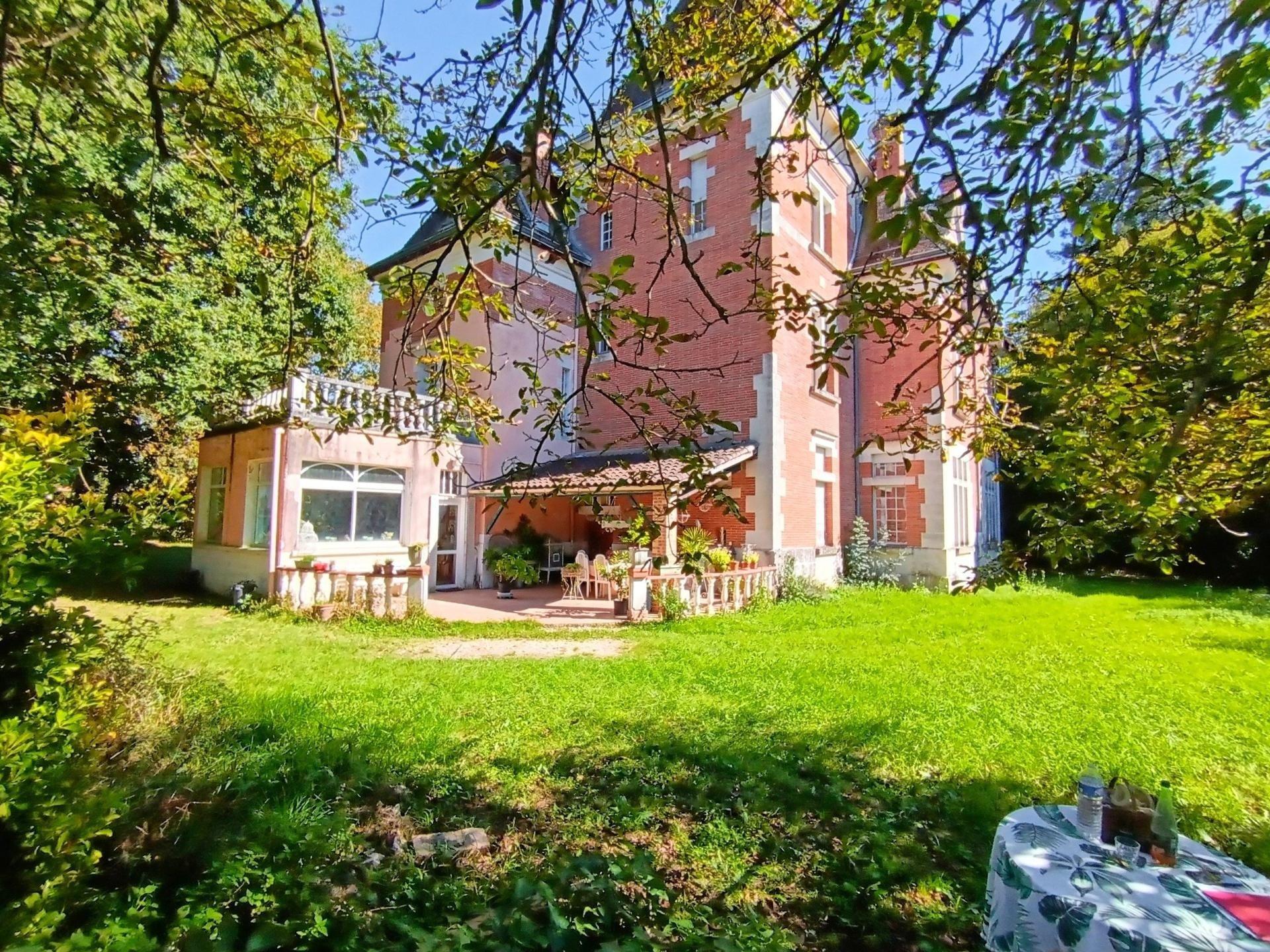 Photo 20 of the listing.