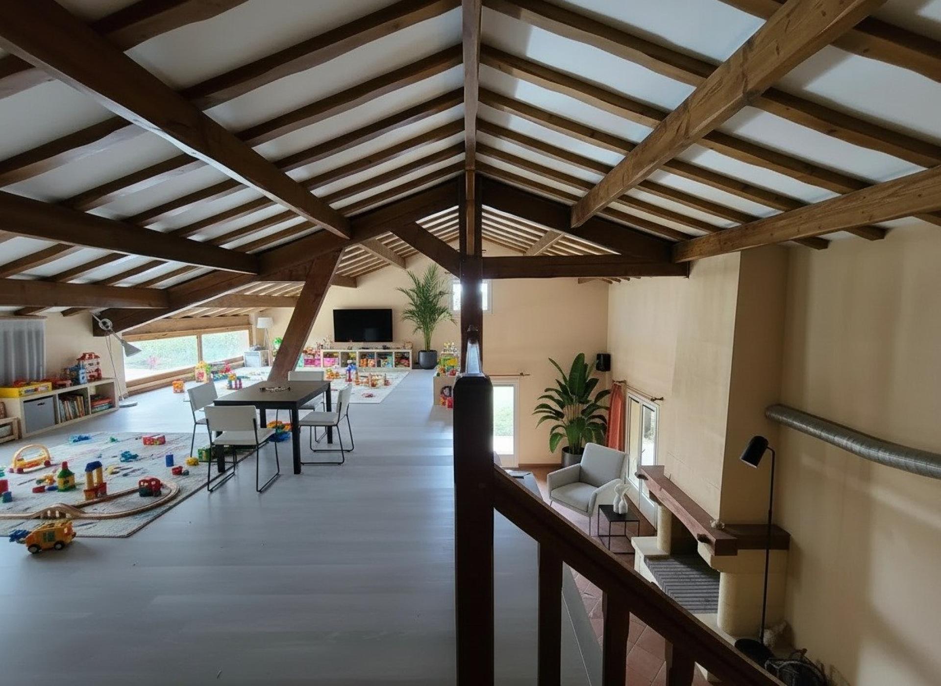 Photo 3 of the listing.