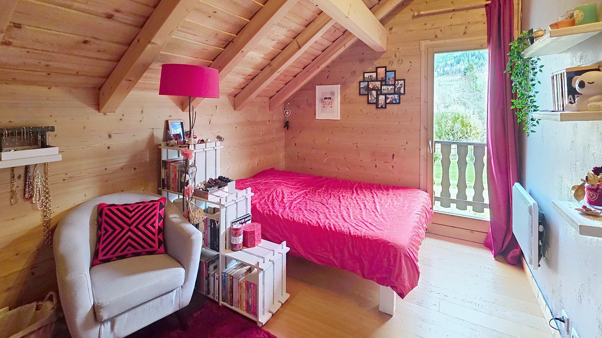 Photo 12 of the listing.