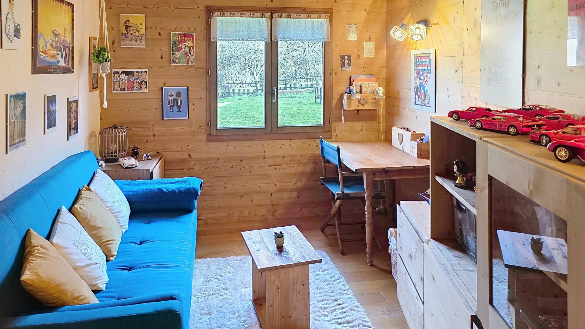 Photo 7 of the listing.