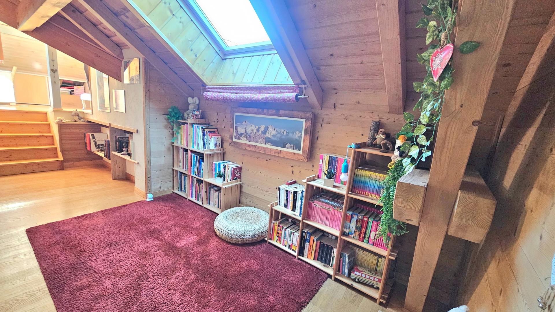 Photo 9 of the listing.