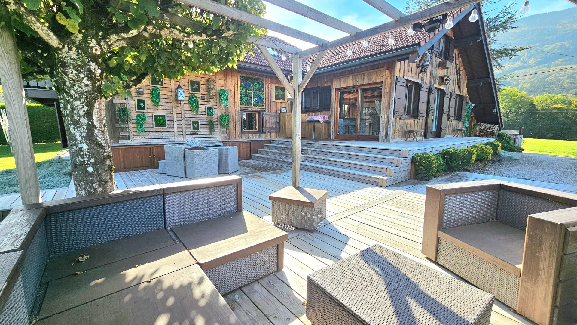 Photo 15 of the listing.