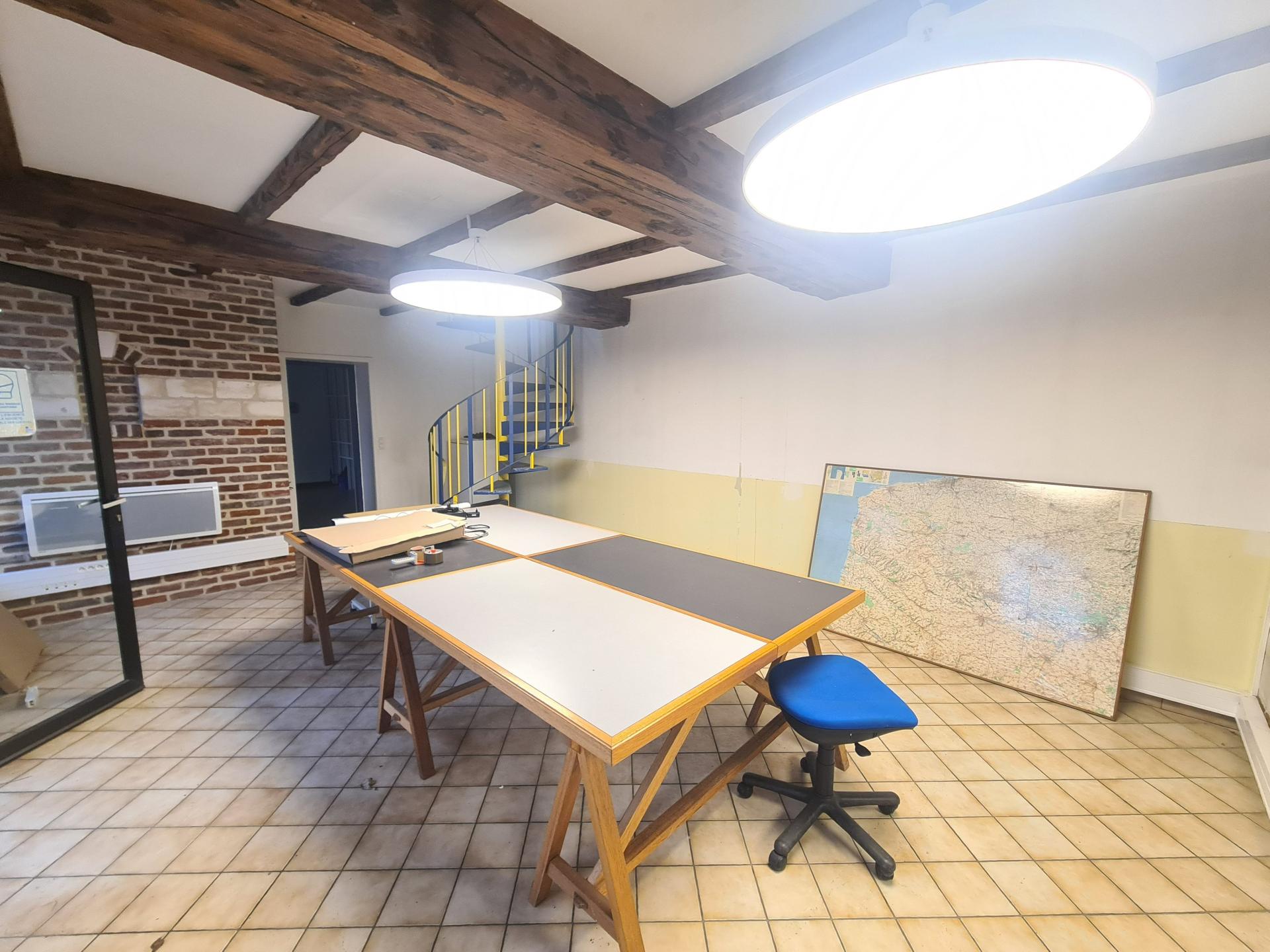 Photo 6 of the listing.