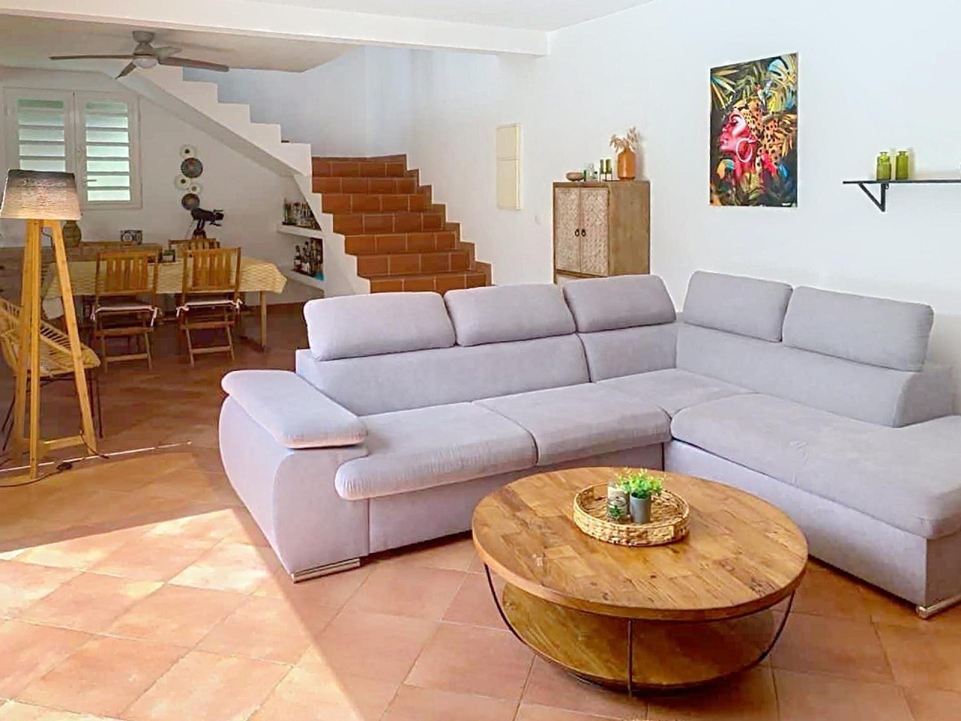 Photo 5 of the listing.