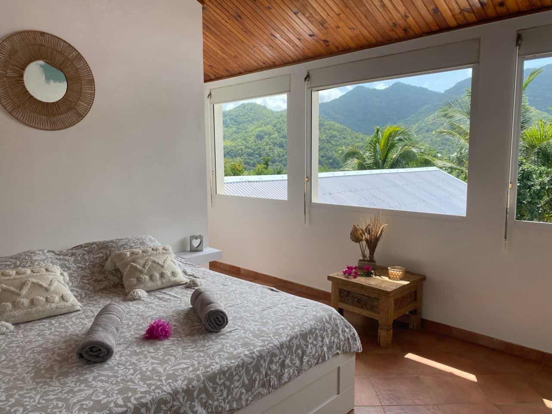 Photo 6 of the listing.