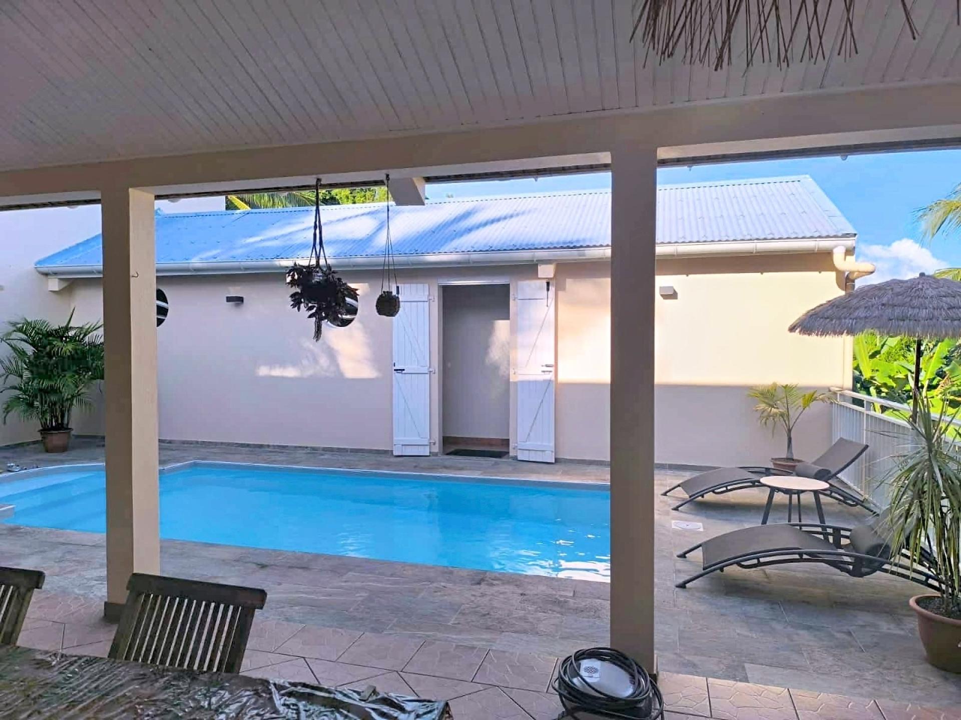 Photo 2 of the listing.