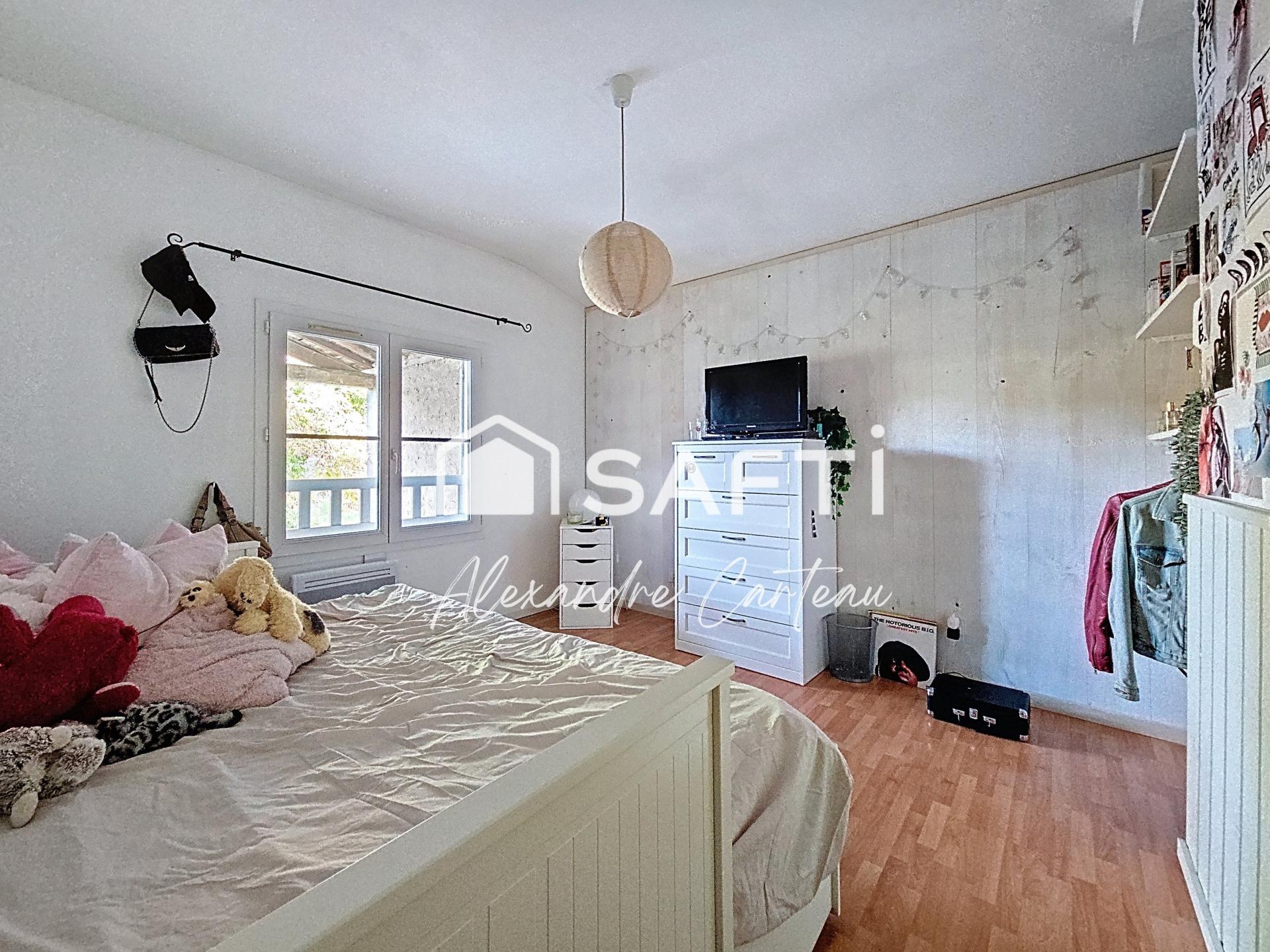 Photo 9 of the listing.