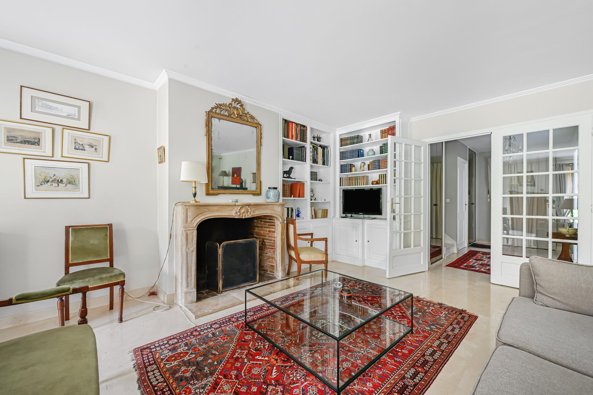 Photo 3 of the listing.