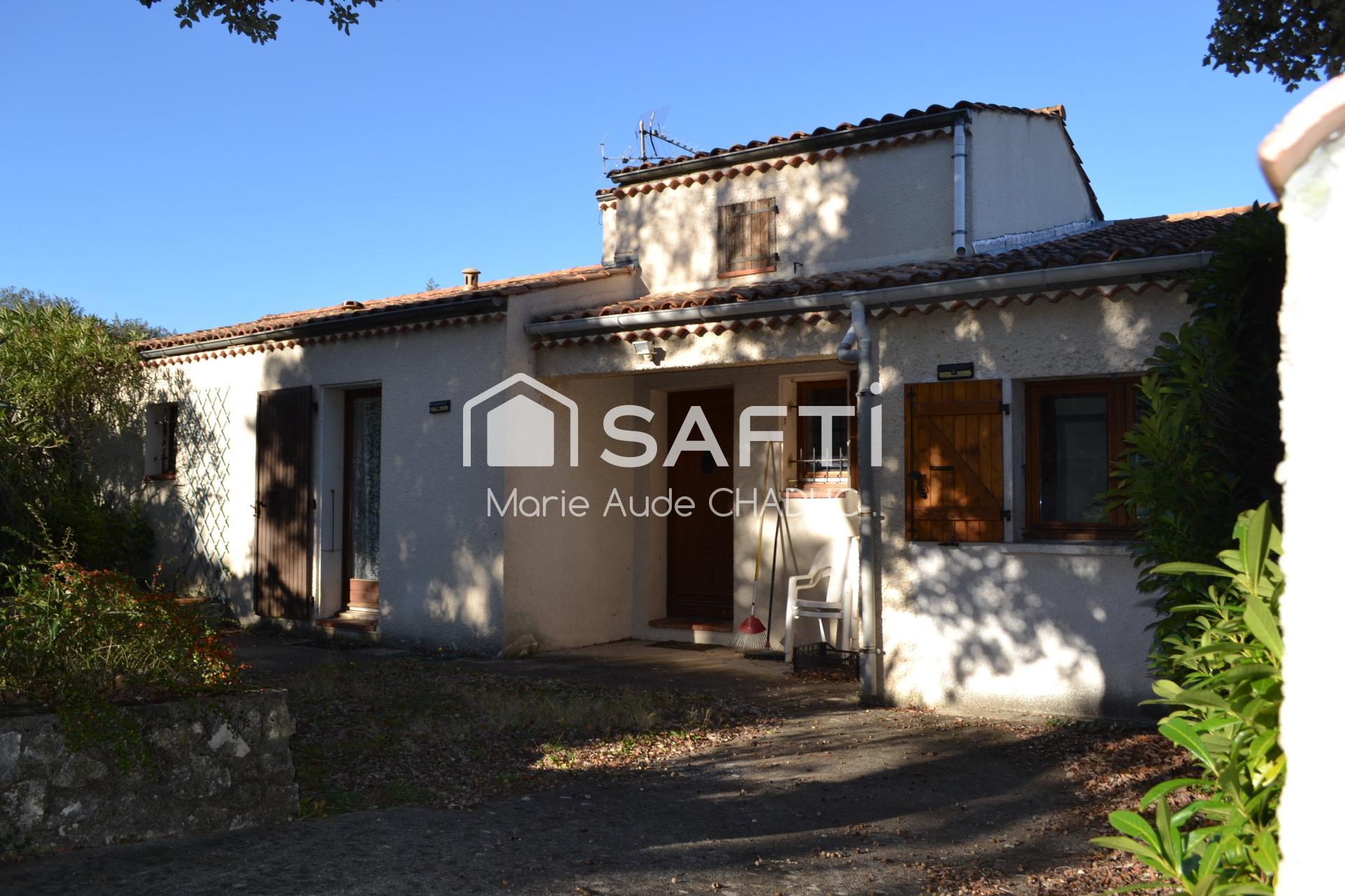 Maison T6 -136 m2 jardin constructible 1750 m2, forage