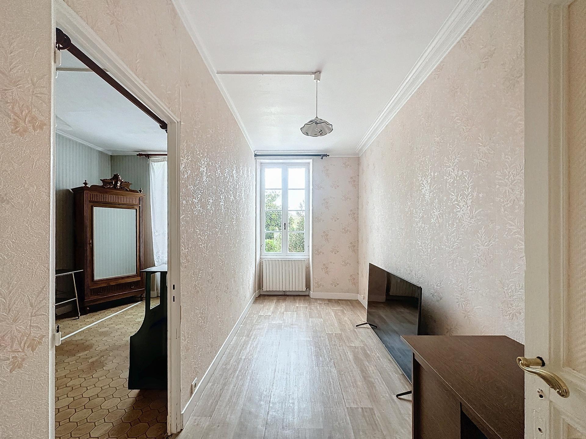 Photo 14 of the listing.