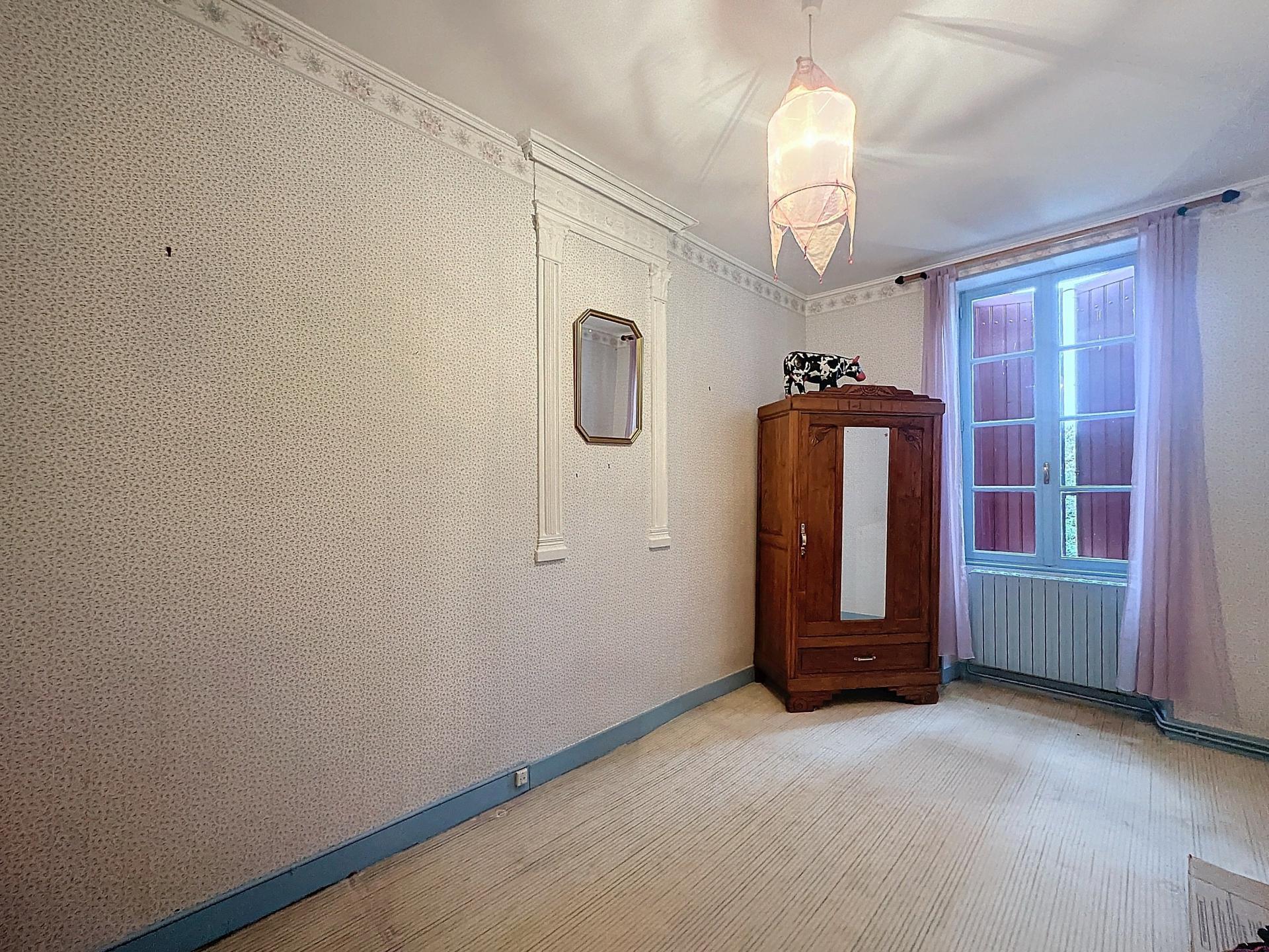 Photo 17 of the listing.