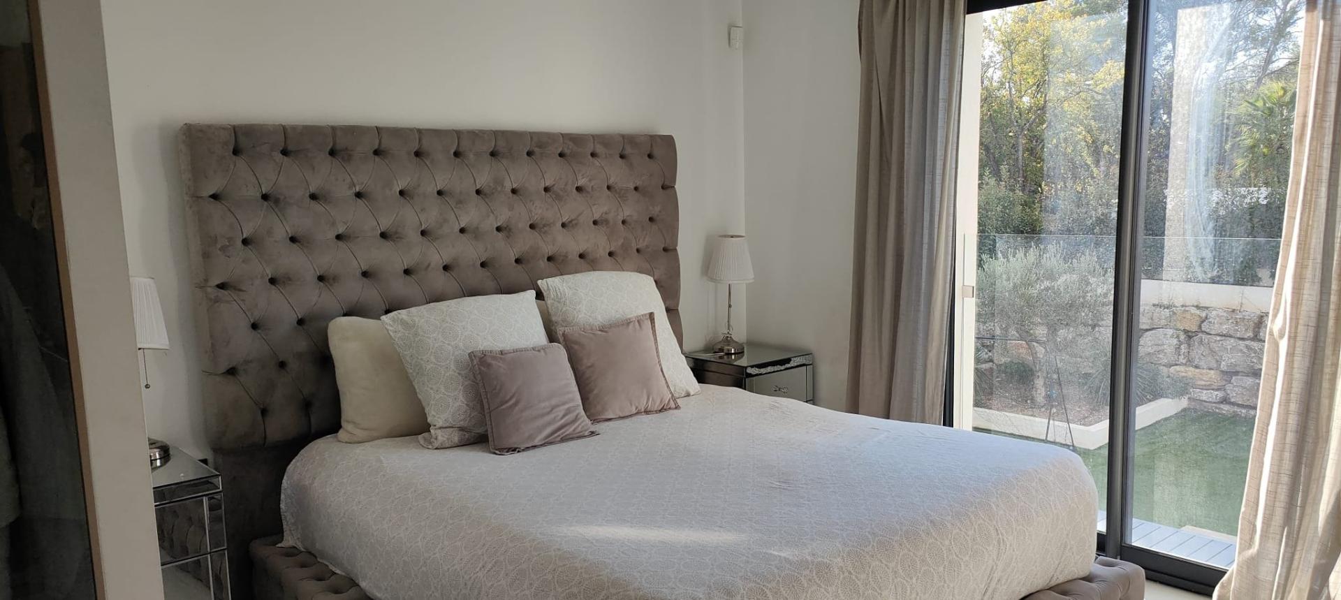 Photo 8 of the listing.