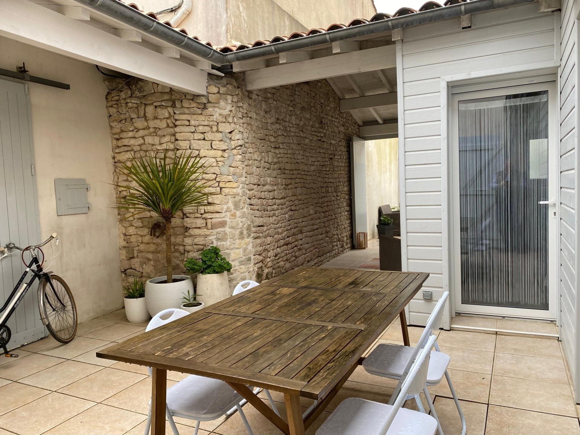 Photo 6 of the listing.