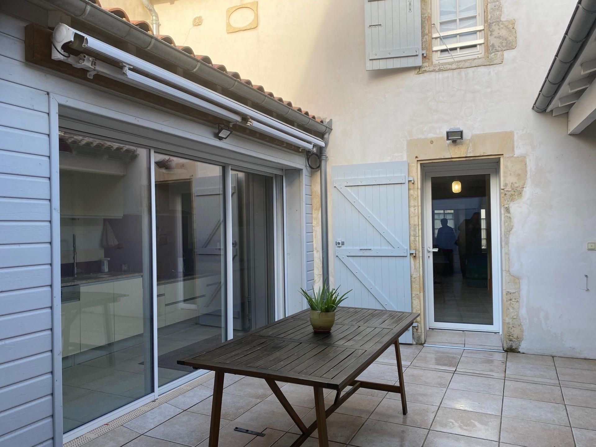 Photo 7 of the listing.