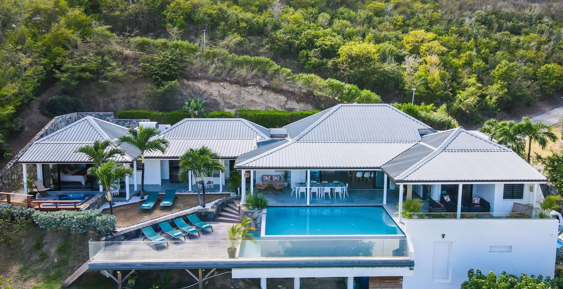 Photo 17 of the listing.