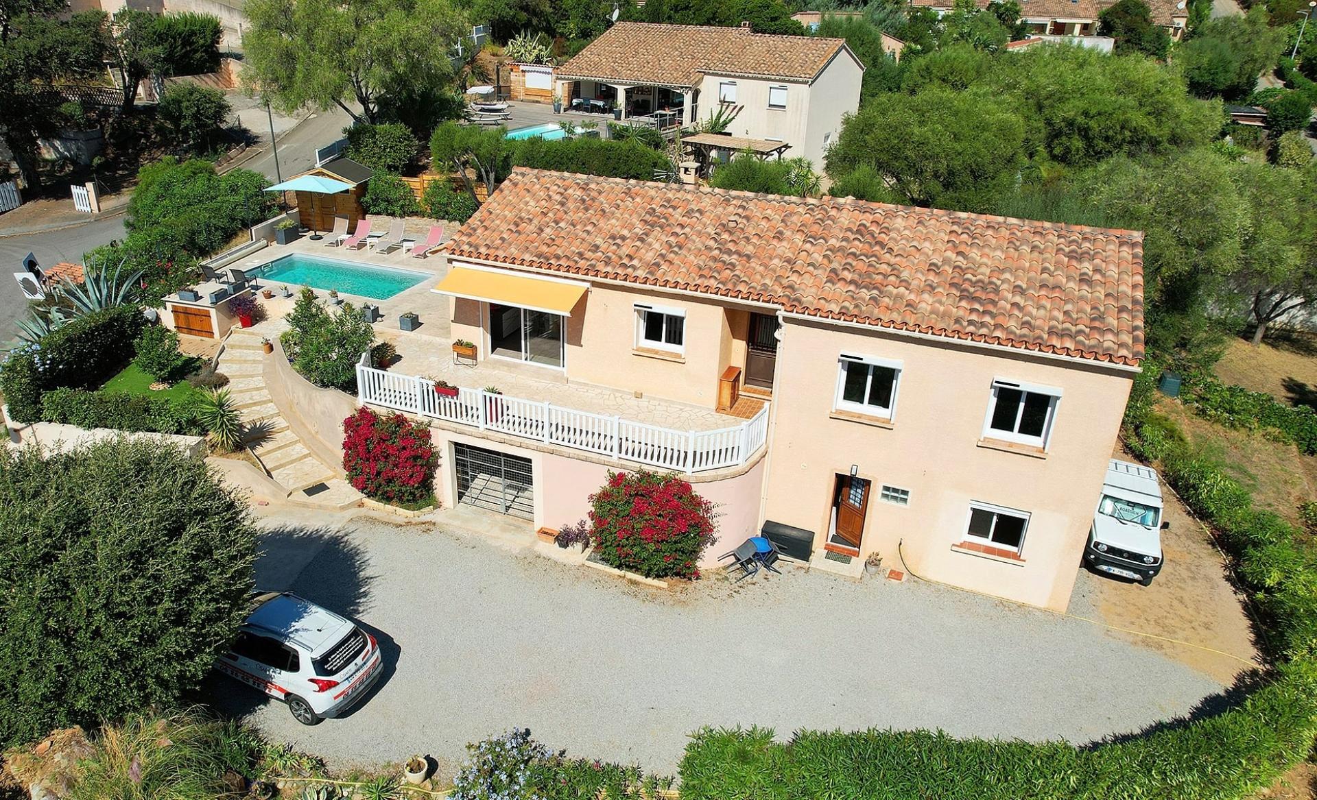 Photo 19 of the listing.