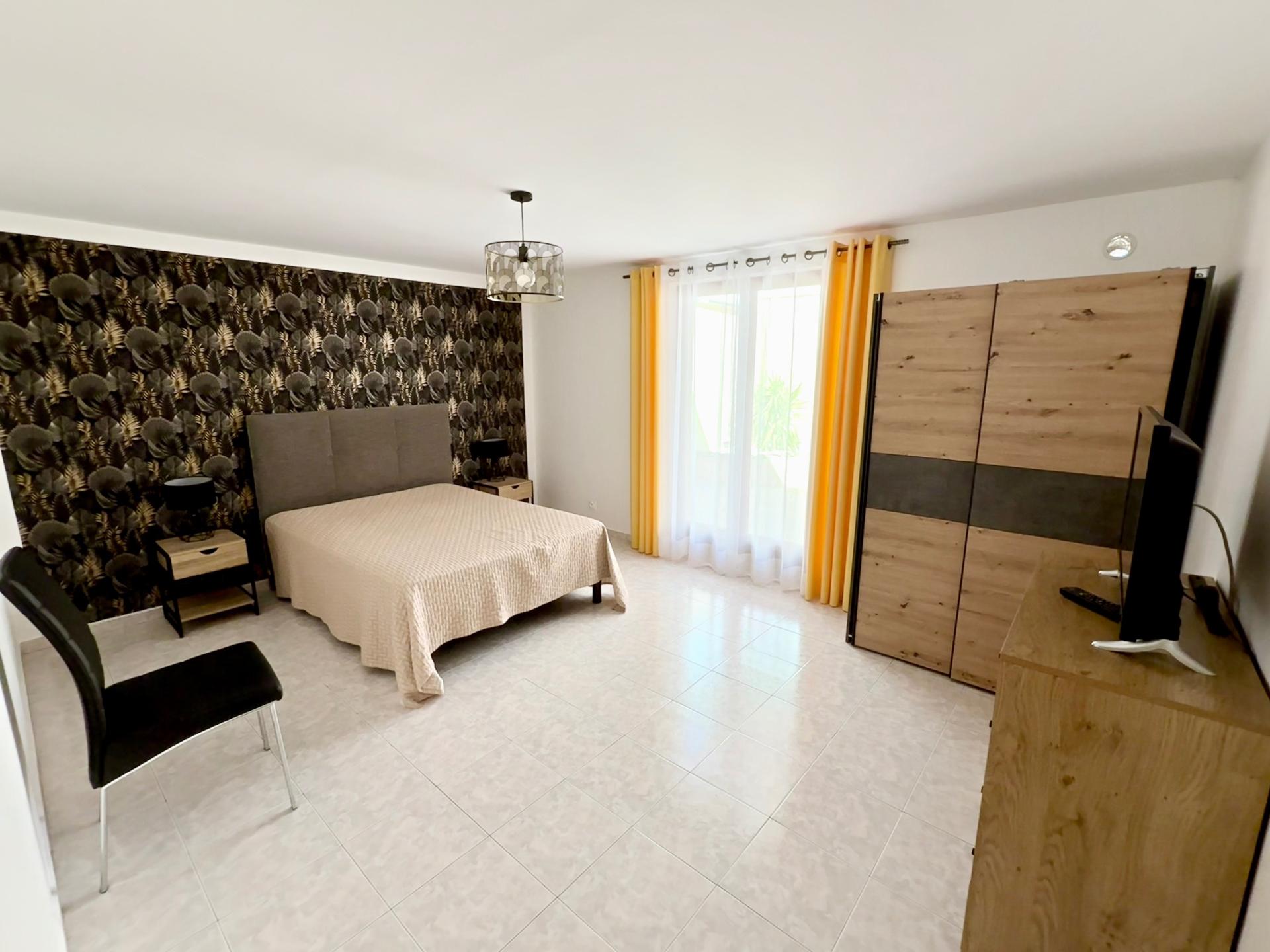 Photo 10 of the listing.