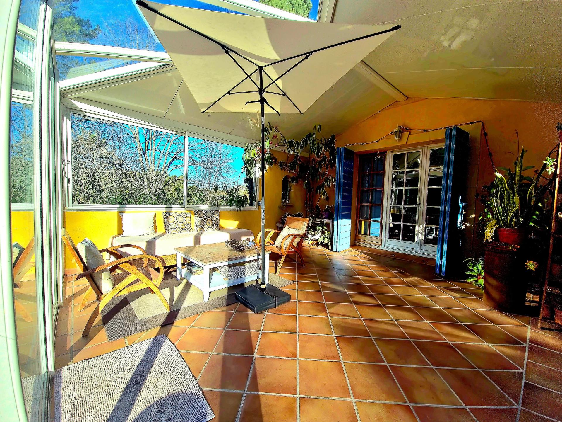 Photo 5 of the listing.