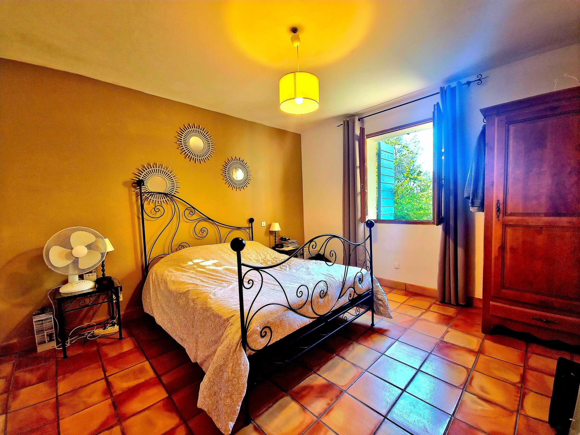 Photo 9 of the listing.