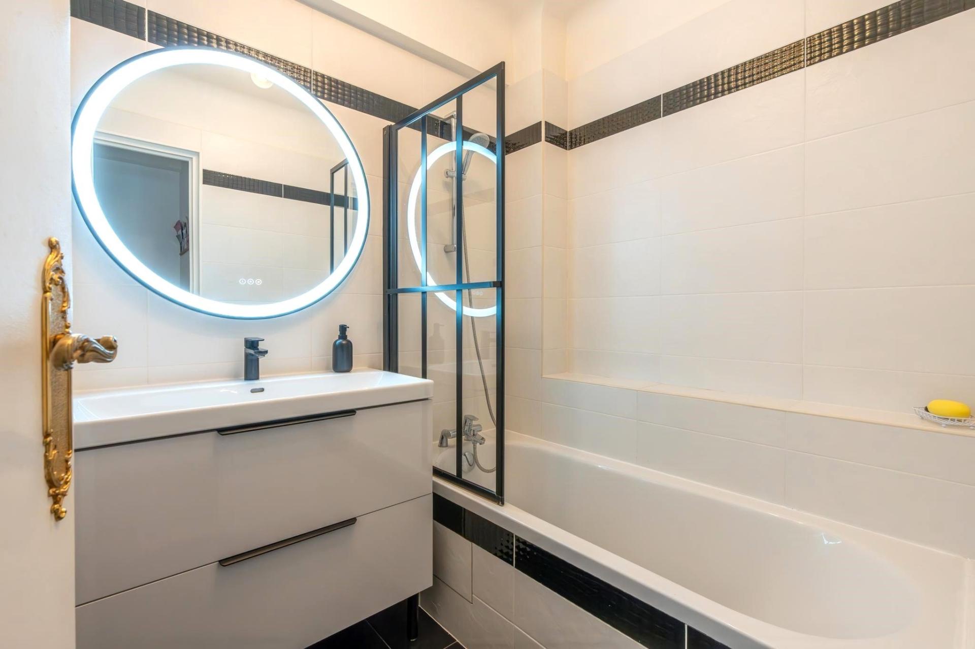 Photo 9 of the listing.