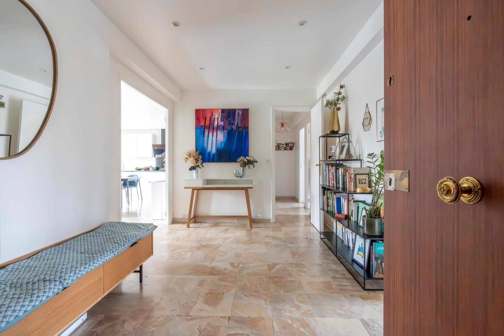 Photo 6 of the listing.