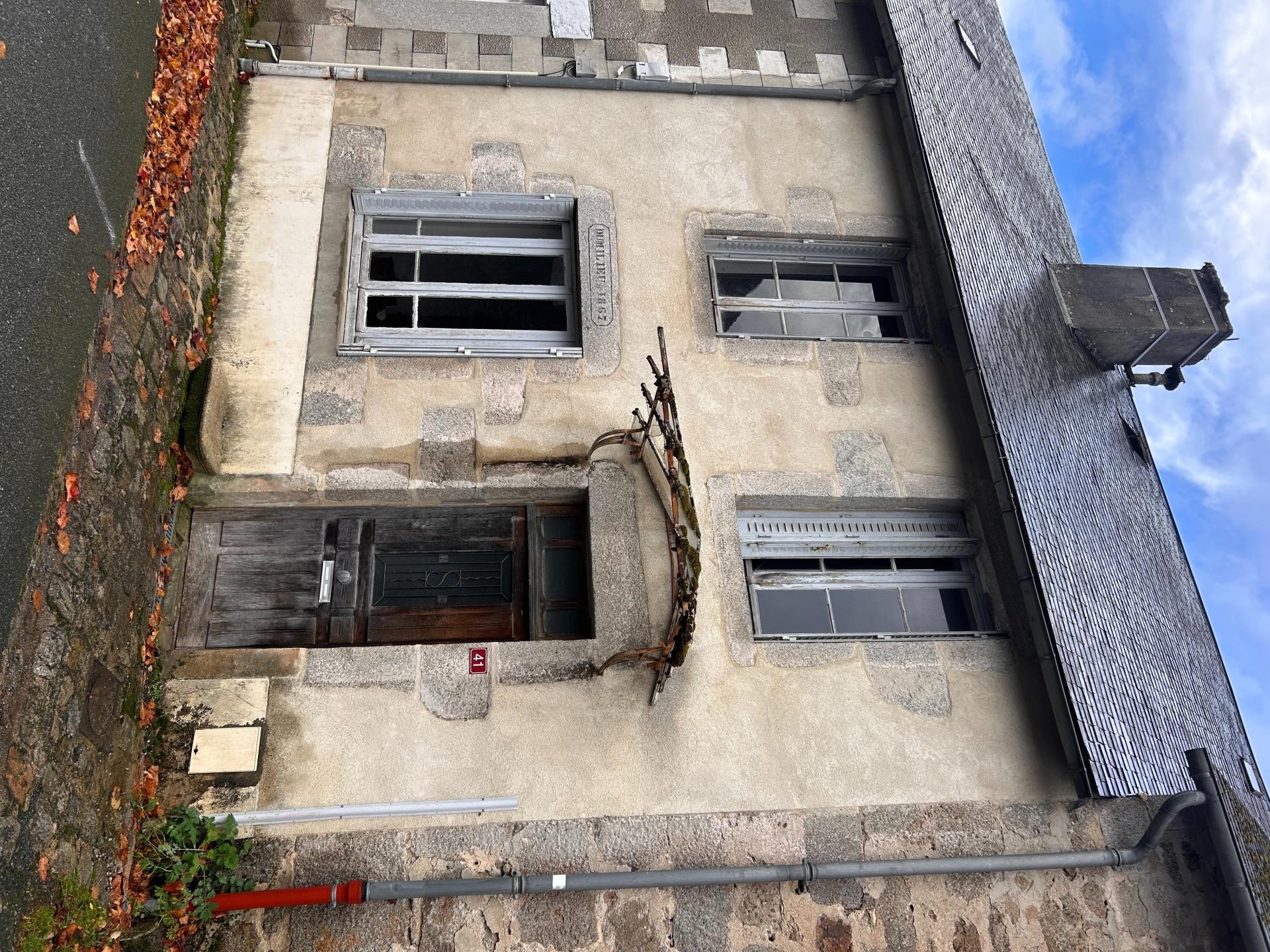 Photo SAFTI — Maison 4 pièces, 85 m² à Magnat L'etrange 2